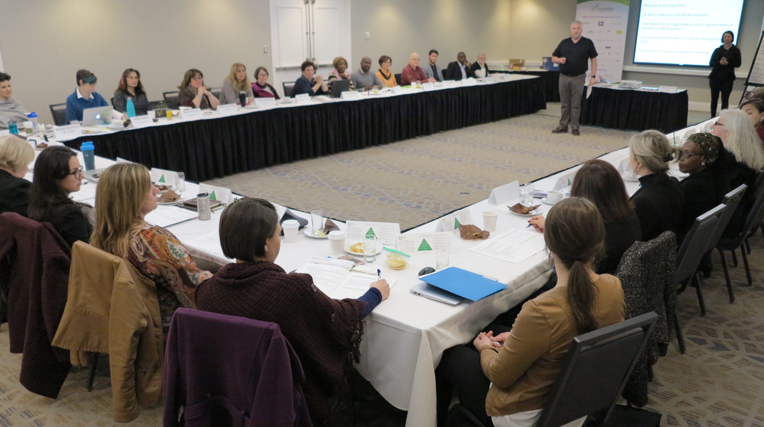 Les dossiers francophones s’égarent dans les étages de la Ville