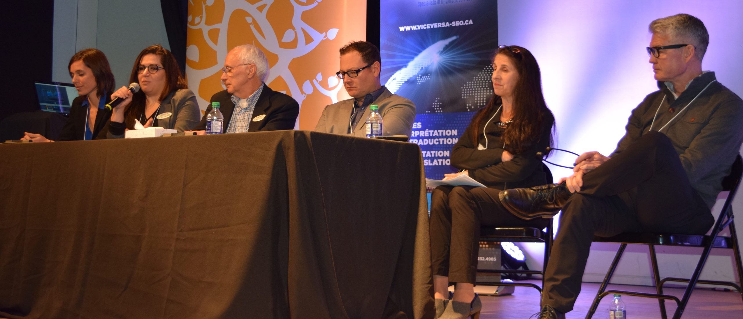 Symposium du Commissariat : deux panels se penchent sur les technologies en matière de communication